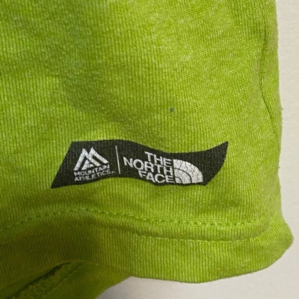 The North Face “Train Wild” Graphic Tee – Men’s Medium – Green - Picture 8 of 8